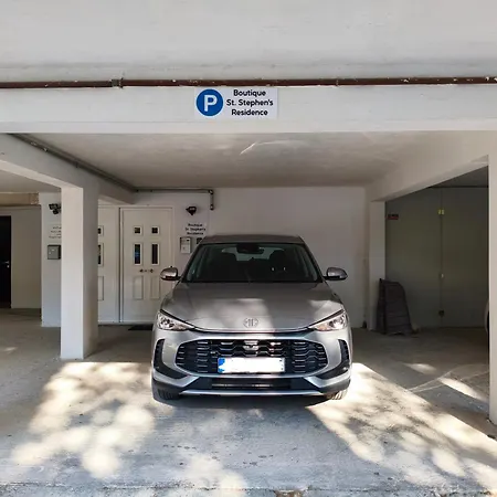 Boutique St Stephens * カランバカ